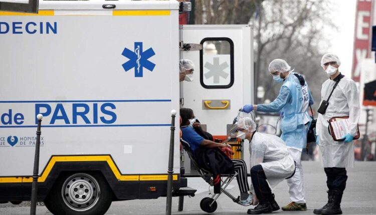 بسبب تفشي الوباء .. تزايد الضغط على المستشفيات الفرنسية والوضع “مقلق” في باريس